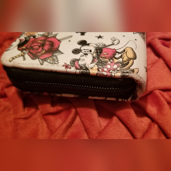 Loungefly Mickey and Minnie Tattoo AOP wallet - Picture 11 of 12